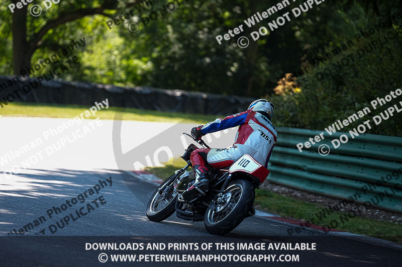cadwell park;cadwell park photographs;cadwell trackday photographs;enduro digital images;event digital images;eventdigitalimages;peter wileman photography;racing digital images;trackday digital images;trackday photos